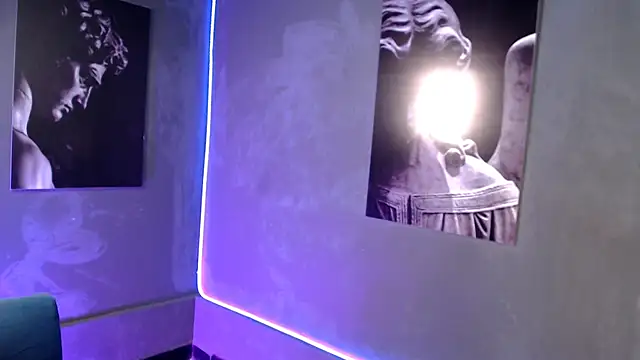 Snapshot of AliceFit_212 chatting on 10-19-25, 02:29 AliceFit 212 online show from 10-19-25, 02:29