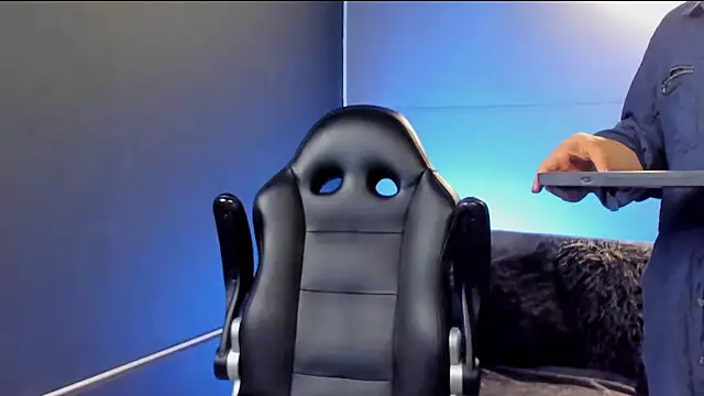 Snapshot of AliceFit_212 chatting on 11-01-25, 08:27 AliceFit 212 online show from 11-01-25, 08:27