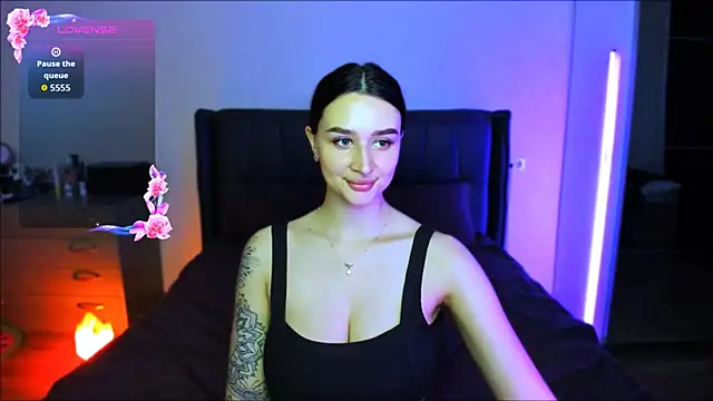 Veronica Larsson online show from 09-12-25, 04:29