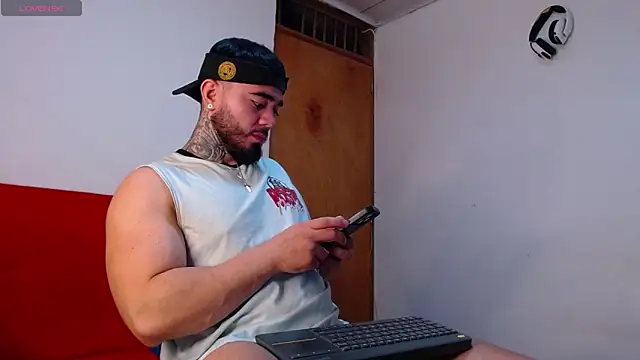 tommyblessd1 online show from 12-04-25, 05:28