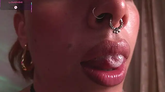 bri von dhara   online show from 12-18-25, 01:39