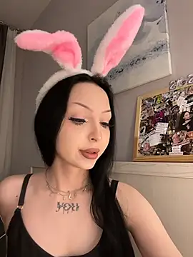 Snapshot of Lina_Thornton_ chatting on 04-04-26, 07:55 Lina Thornton online show from 04-04-26, 07:55