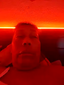 Snapshot of Naomi-Mature chatting on 03-27-26, 09:21 Naomi-Mature online show from 03-27-26, 09:21