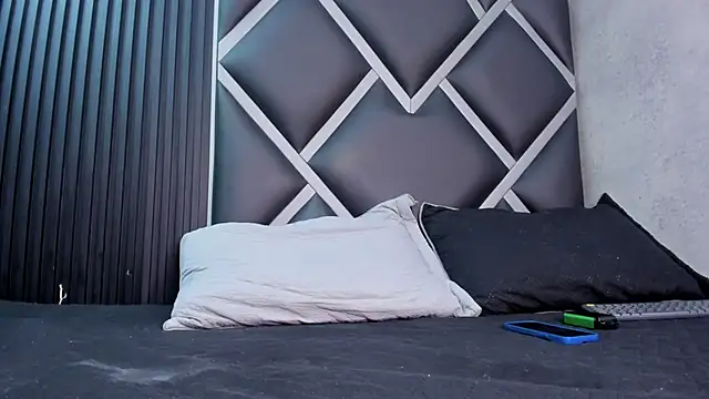 Snapshot of maximiliano_jam chatting on 10-15-25, 04:23 maximiliano jam online show from 10-15-25, 04:23