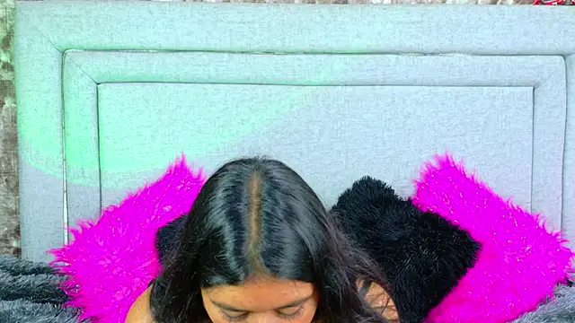 SharaRous online show from 11-19-25, 12:05