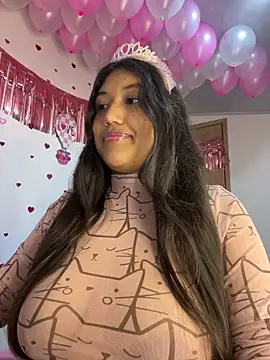 Snapshot of SharaRous chatting on 02-24-26, 12:41 SharaRous online show from 02-24-26, 12:41