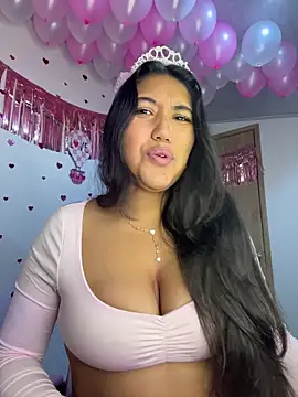 Snapshot of SharaRous chatting on 02-26-26, 02:21 SharaRous online show from 02-26-26, 02:21