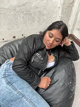 Snapshot of SharaRous chatting on 03-04-26, 05:41 SharaRous online show from 03-04-26, 05:41