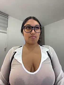SharaRous online show from 05-14-26, 01:34