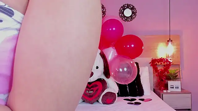 Snapshot of SusanAdams1 chatting on 02-13-26, 04:36 SusanAdams1 online show from 02-13-26, 04:36