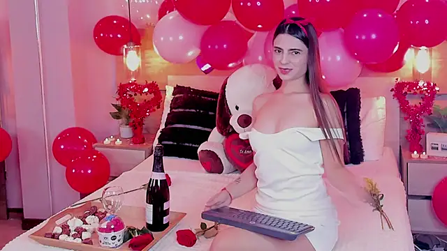 Snapshot of SusanAdams1 chatting on 02-14-26, 12:35 SusanAdams1 online show from 02-14-26, 12:35