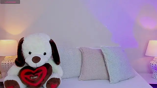 Snapshot of SusanAdams1 chatting on 03-26-26, 12:55 SusanAdams1 online show from 03-26-26, 12:55