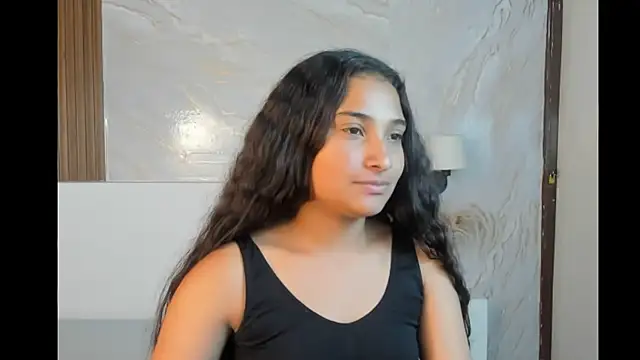 Snapshot of BellaSky4 chatting on 09-17-25, 03:24 BellaSky4 online show from 09-17-25, 03:24