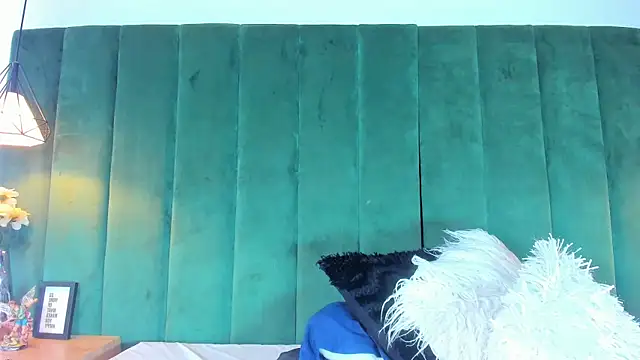 Snapshot of kittyy_milk_001 chatting on 09-28-25, 08:14 kittyy milk 001 online show from 09-28-25, 08:14