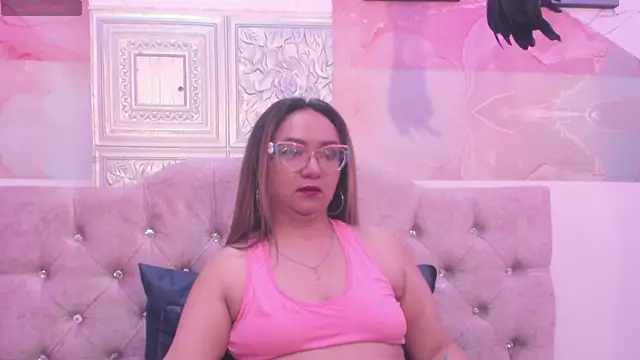 leyla smithh online show from 10-17-25, 12:30