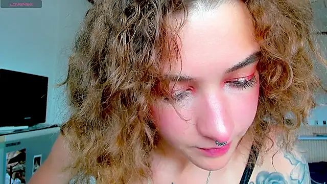   grace   online show from 11-20-25, 04:45