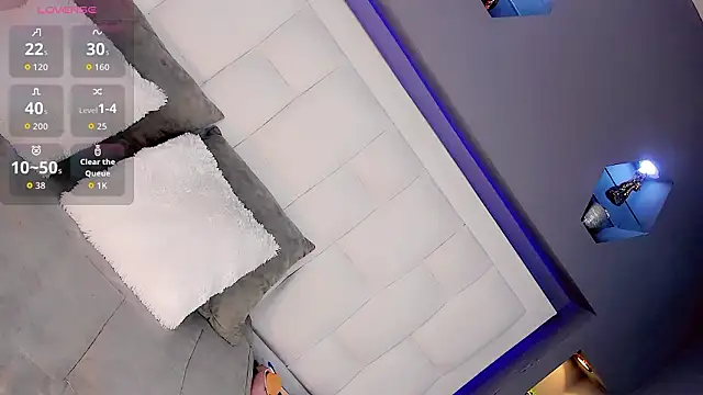 DaniielaV online show from 03-13-26, 08:37