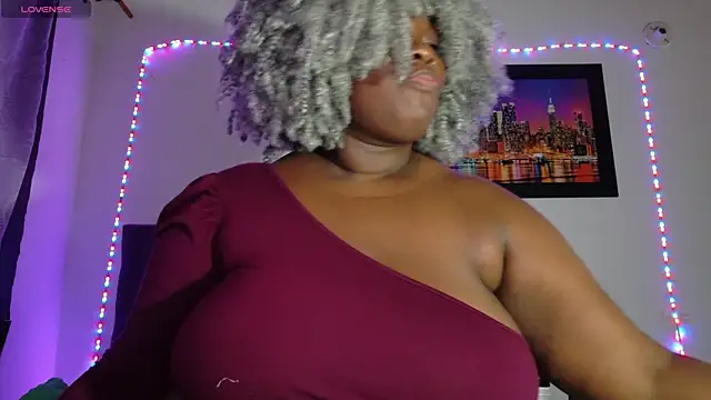 ebony NeighborMoans online show from 05-06-26, 03:02