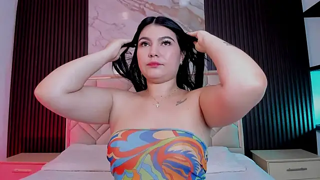 Snapshot of MiaaFarrel chatting on 09-20-25, 12:39 MiaaFarrel online show from 09-20-25, 12:39