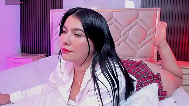 Snapshot of MiaaFarrel chatting on 09-27-25, 07:08 MiaaFarrel online show from 09-27-25, 07:08