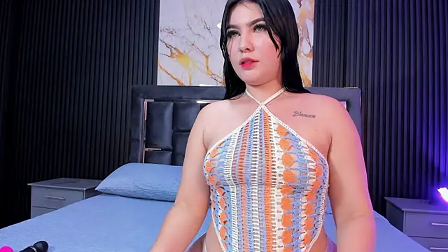 Snapshot of MiaaFarrel chatting on 10-20-25, 07:14 MiaaFarrel online show from 10-20-25, 07:14