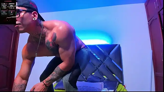 ArnoldSexy  online show from 10-24-25, 04:14