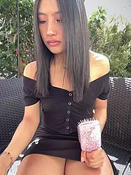 Snapshot of KloePink_ chatting on 09-23-25, 02:31 KloePink online show from 09-23-25, 02:31