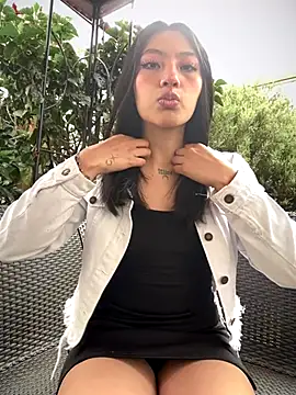 Snapshot of KloePink_ chatting on 09-29-25, 02:00 KloePink online show from 09-29-25, 02:00