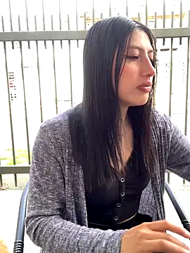 Snapshot of KloePink_ chatting on 10-17-25, 01:14 KloePink online show from 10-17-25, 01:14