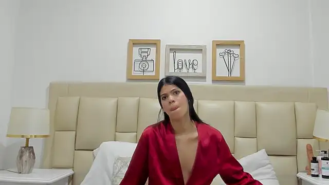 SkinnyGirl 28 online show from 01-05-26, 07:28