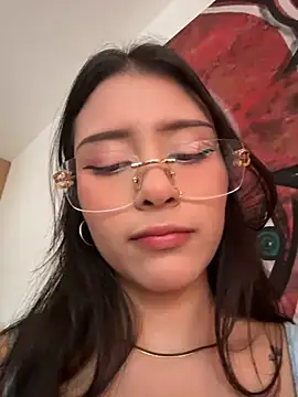 Snapshot of CatadeLuca chatting on 11-24-25, 08:19 CatadeLuca online show from 11-24-25, 08:19