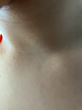 Snapshot of CatadeLuca chatting on 12-15-25, 02:32 CatadeLuca online show from 12-15-25, 02:32