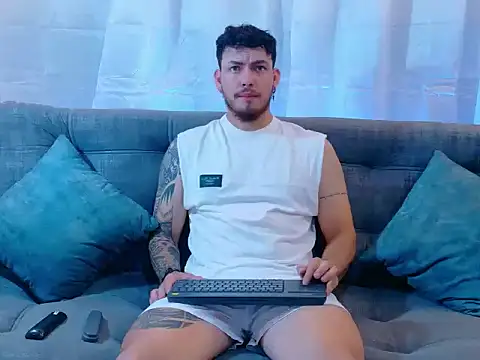 Snapshot of JaxRagnar088 chatting on 10-17-25, 10:45 JaxRagnar088 online show from 10-17-25, 10:45