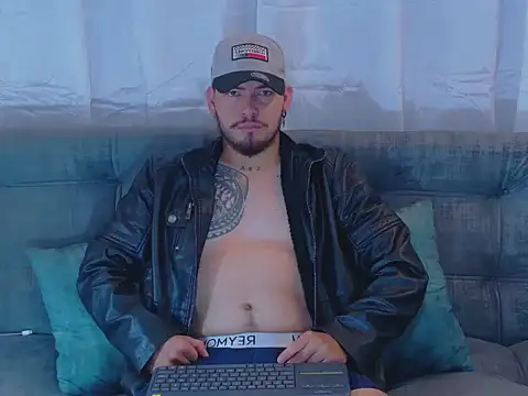 Snapshot of JaxRagnar088 chatting on 10-21-25, 08:42 JaxRagnar088 online show from 10-21-25, 08:42