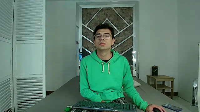 AronWilde online show from 09-19-25, 05:31