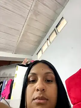 Snapshot of Messy-diana21 chatting on 11-08-25, 07:34 Messy-diana21 online show from 11-08-25, 07:34