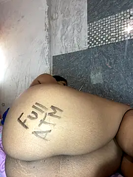 Snapshot of Messy-diana21 chatting on 12-05-25, 08:16 Messy-diana21 online show from 12-05-25, 08:16