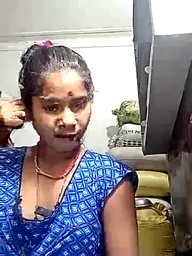 Snapshot of Sapna-Yadav chatting on 09-11-25, 08:20 Sapna-Yadav online show from 09-11-25, 08:20