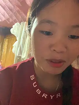 Snapshot of Phonchan chatting on 09-11-25, 04:34 Phonchan online show from 09-11-25, 04:34