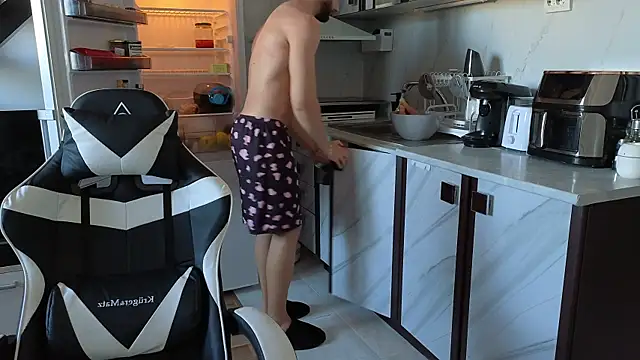 RyanStorm  online show from 11-04-25, 01:54