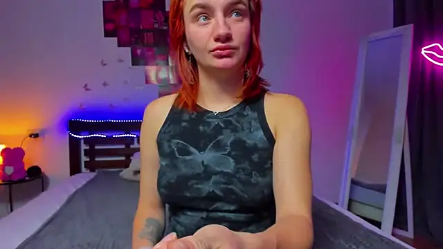 Snapshot of ArinaWinss chatting on 10-22-25, 05:02 ArinaWinss online show from 10-22-25, 05:02