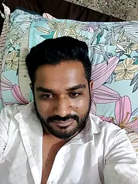 Snapshot of avi007p chatting on 09-12-25, 09:15 avi007p online show from 09-12-25, 09:15