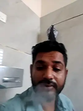 Snapshot of avi007p chatting on 09-15-25, 05:18 avi007p online show from 09-15-25, 05:18