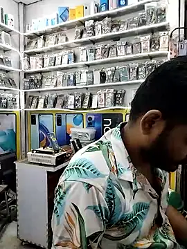 Snapshot of avi007p chatting on 09-17-25, 01:13 avi007p online show from 09-17-25, 01:13