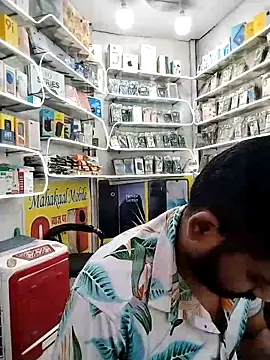 Snapshot of avi007p chatting on 09-23-25, 11:35 avi007p online show from 09-23-25, 11:35