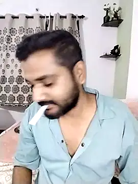 Snapshot of avi007p chatting on 10-02-25, 03:35 avi007p online show from 10-02-25, 03:35