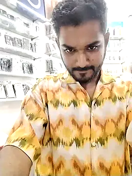 Snapshot of avi007p chatting on 10-13-25, 02:06 avi007p online show from 10-13-25, 02:06