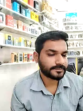 Snapshot of avi007p chatting on 10-29-25, 10:50 avi007p online show from 10-29-25, 10:50