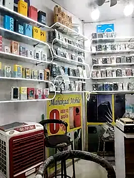 Snapshot of avi007p chatting on 11-01-25, 03:58 avi007p online show from 11-01-25, 03:58