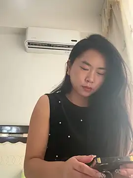 Snapshot of DHJM168 chatting on 09-26-25, 06:17 DHJM168 online show from 09-26-25, 06:17